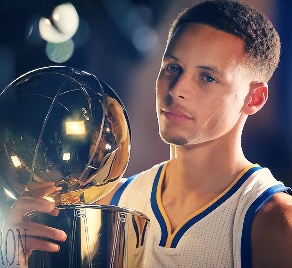 这是现代足 这是现代足