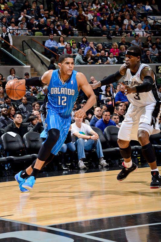 内完成首轮 内完成首轮